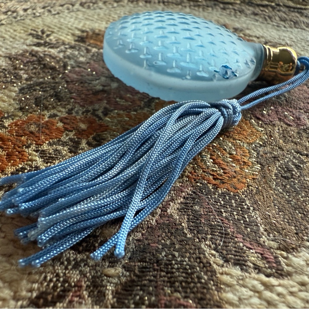 Vintage perfume bottle -small - Picture 2 of 6
